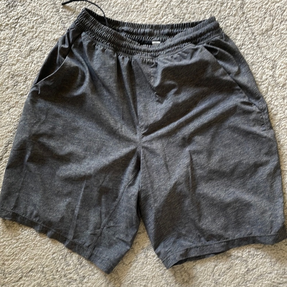 Men x-small Lululemon shirt.